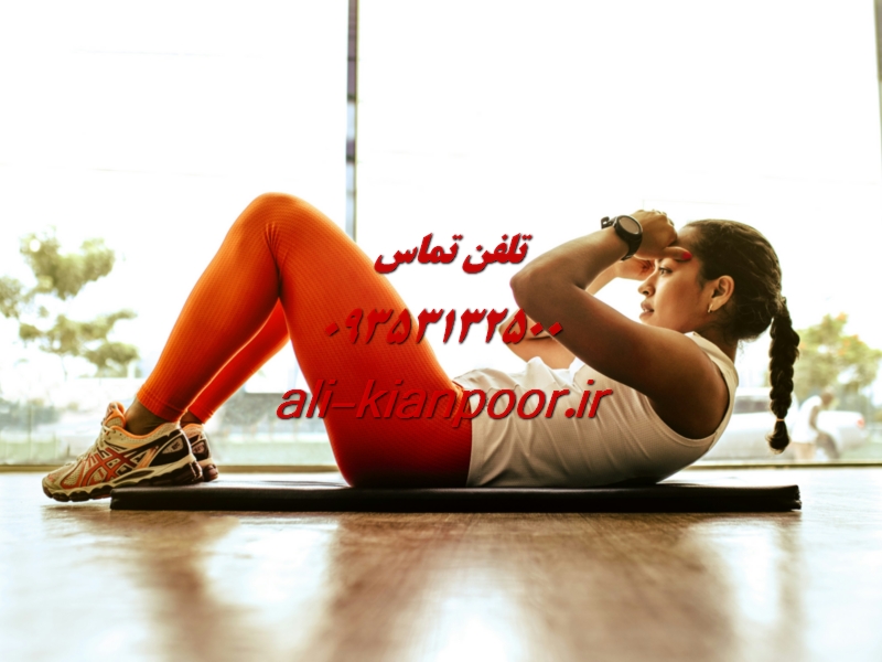 حرکات بدنسازی کنار استخر برای فرم دهی باسن بانوان